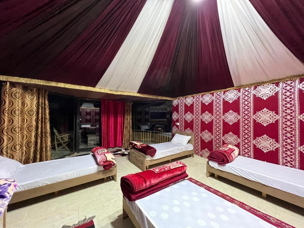 Bedouin Holidays Camp And Jeep Tours Wadi Rum Buitenkant foto