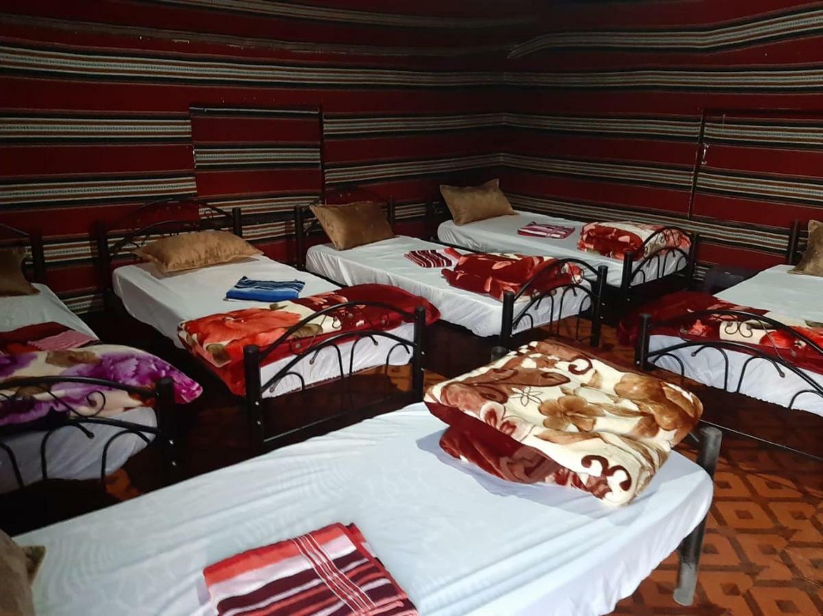 Bedouin Holidays Camp And Jeep Tours Wadi Rum Buitenkant foto